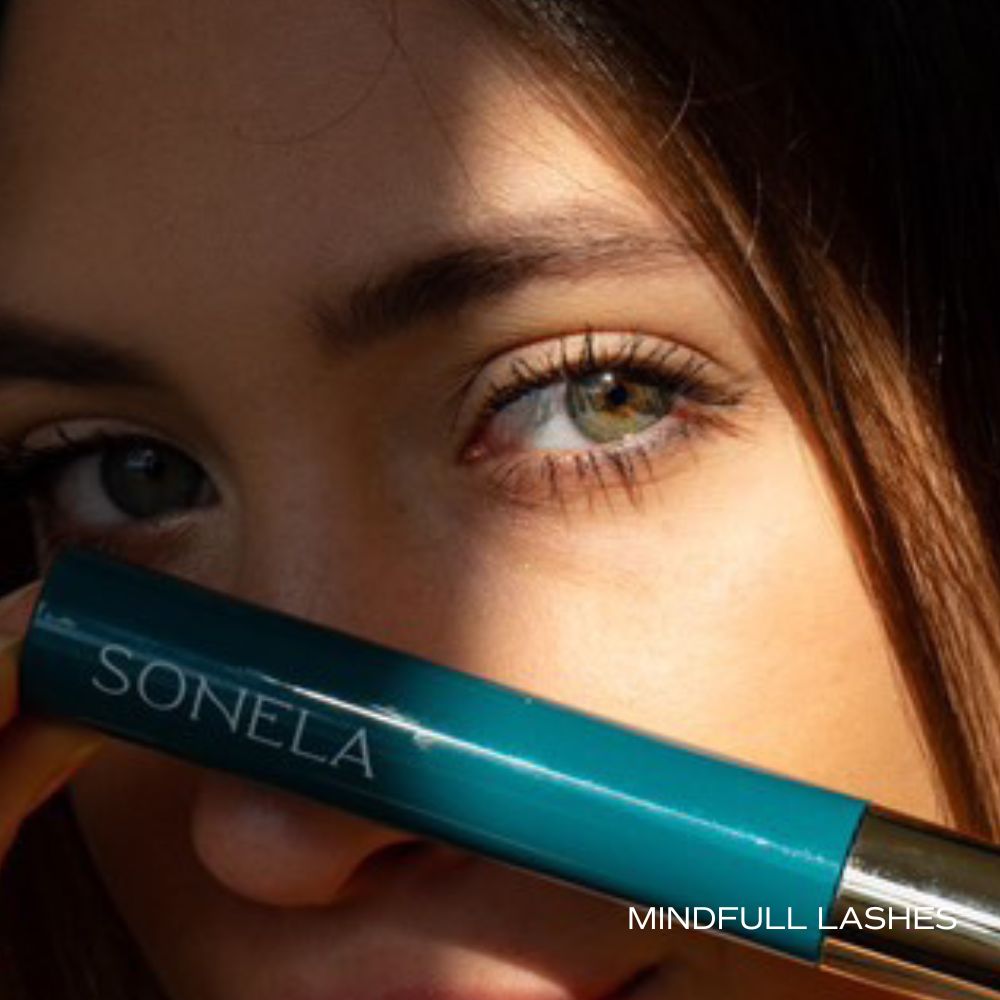 Lengthening and Volumizing Mascara